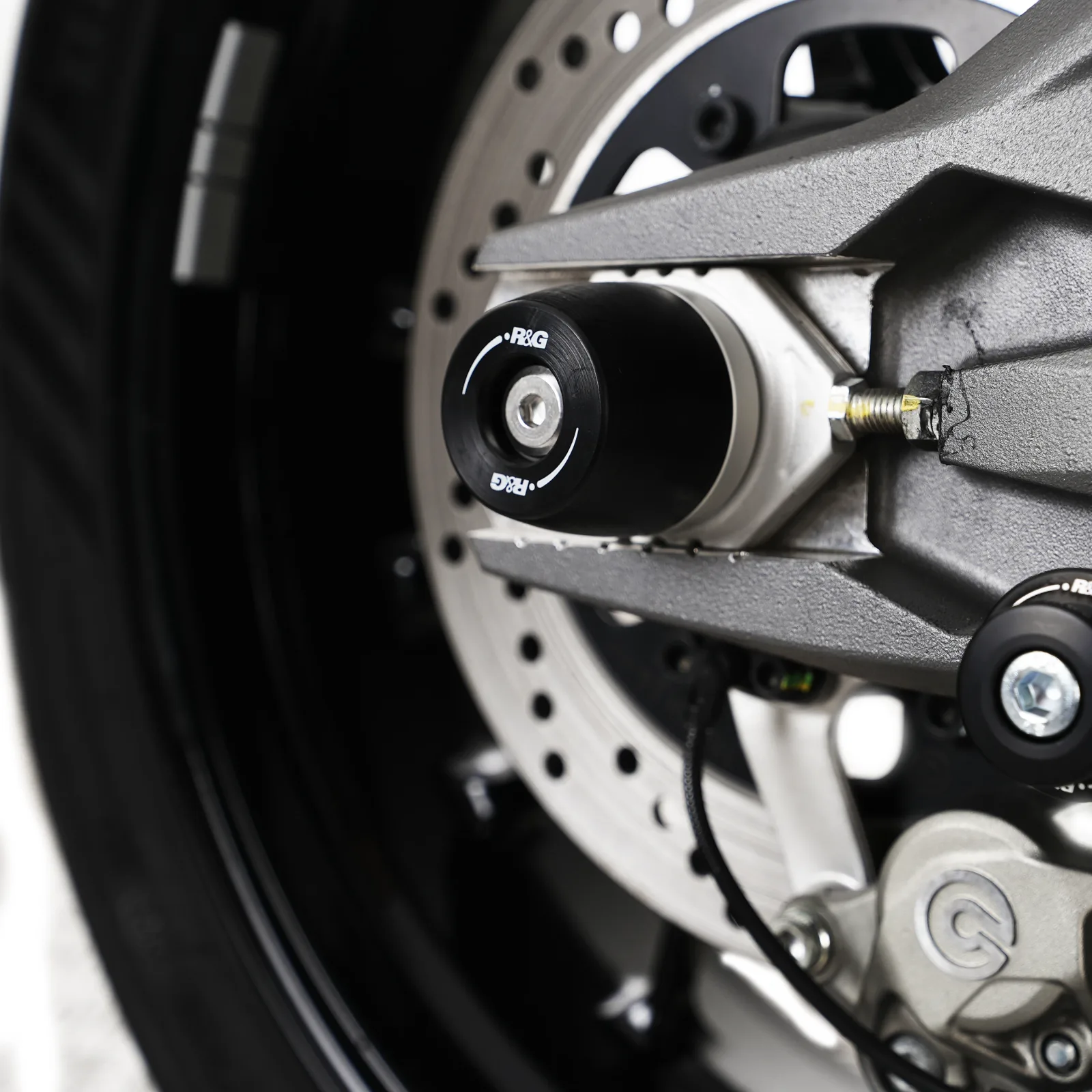 R&G Протектори за шарнир APEX за Ducati Monster V2 (2026+), Hypermotard V2 (2026+)