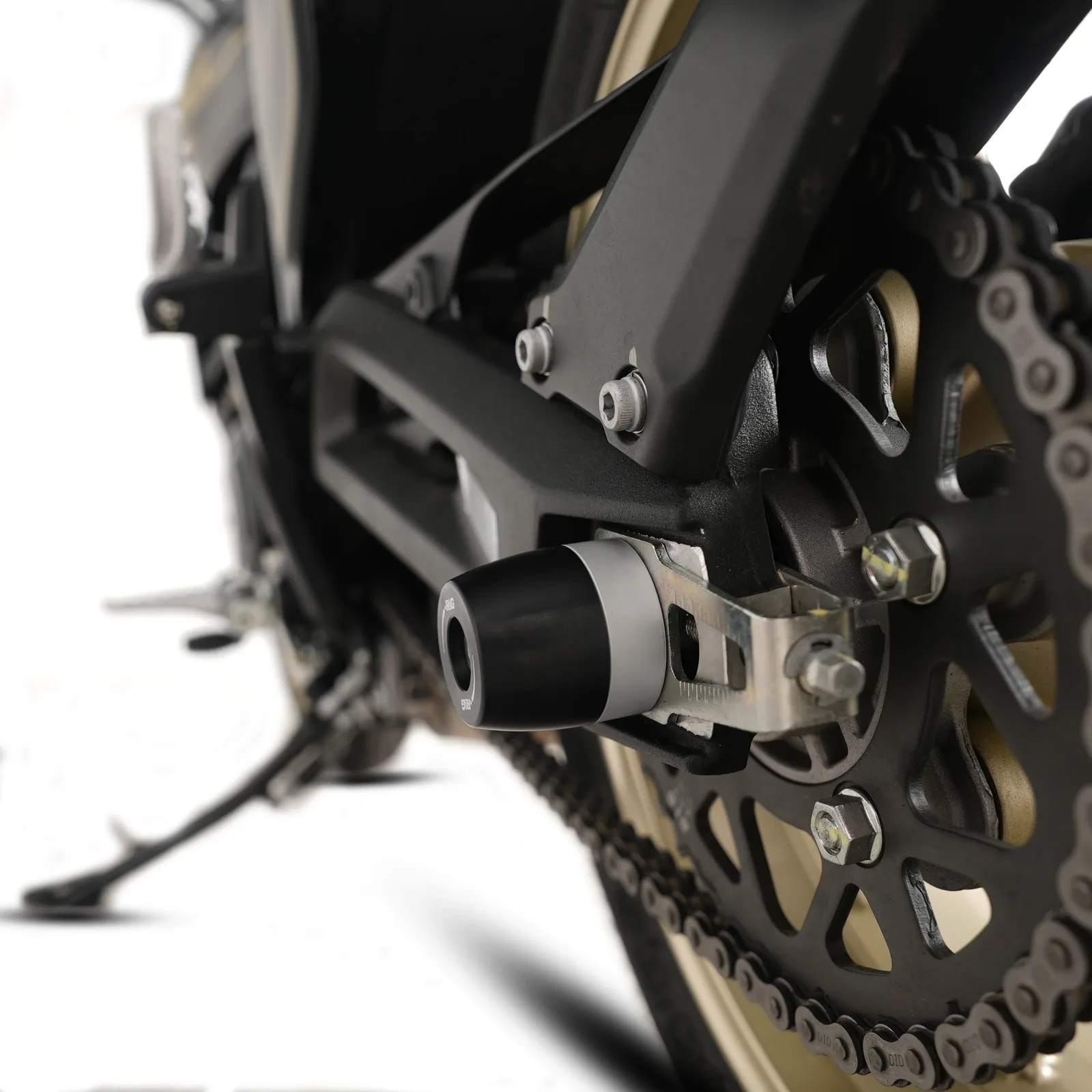 R&G Протектори за шарнир APEX за Ducati Scrambler Icon (2015+), Scrambler Full Throttle (2016, 2023+) и др.