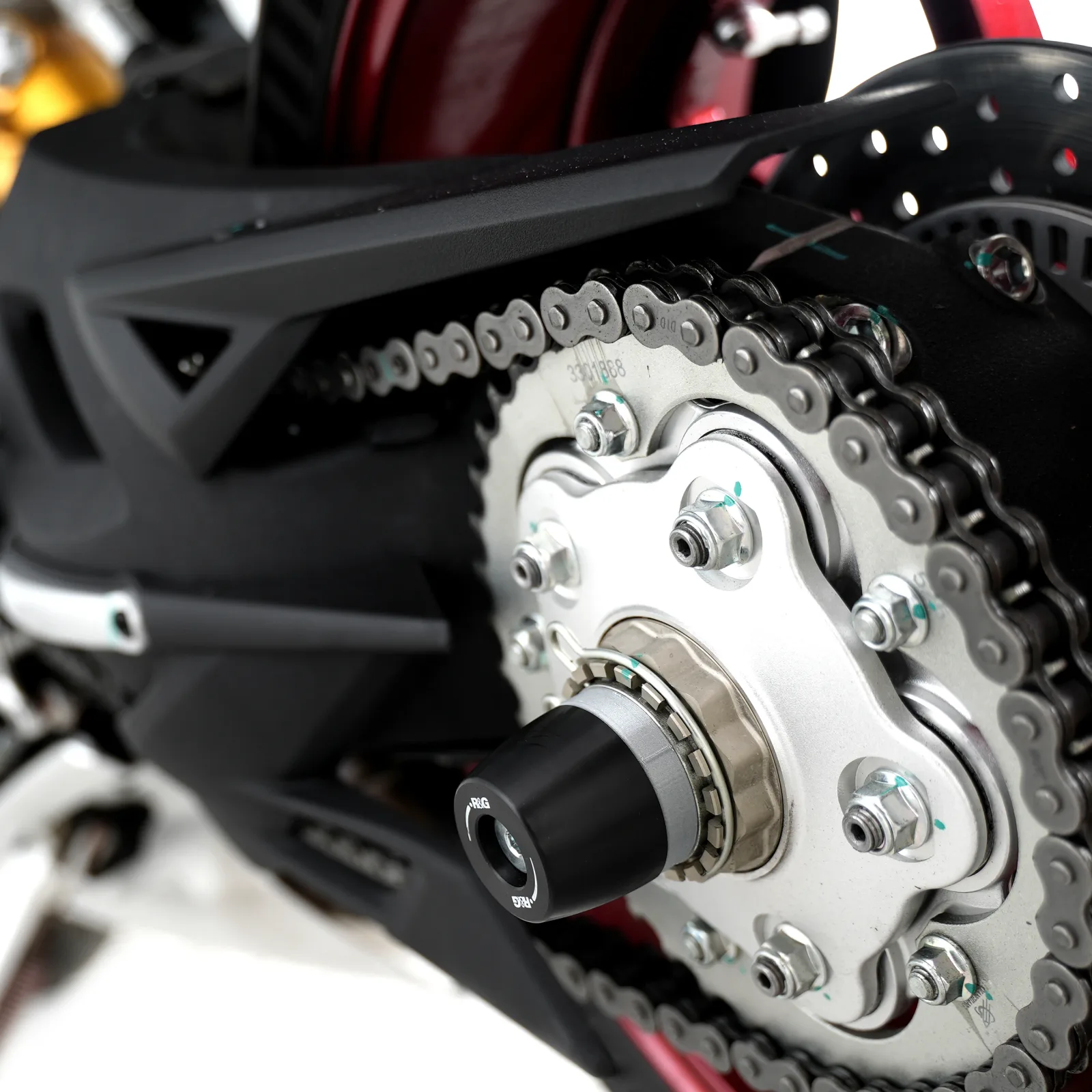 R&G Протектори за шарнир APEX за MV Agusta Brutale 750, Brutale 910, F4 1000 (2006–2008, 2010–2014), F3 675 (2012–2018) и др.