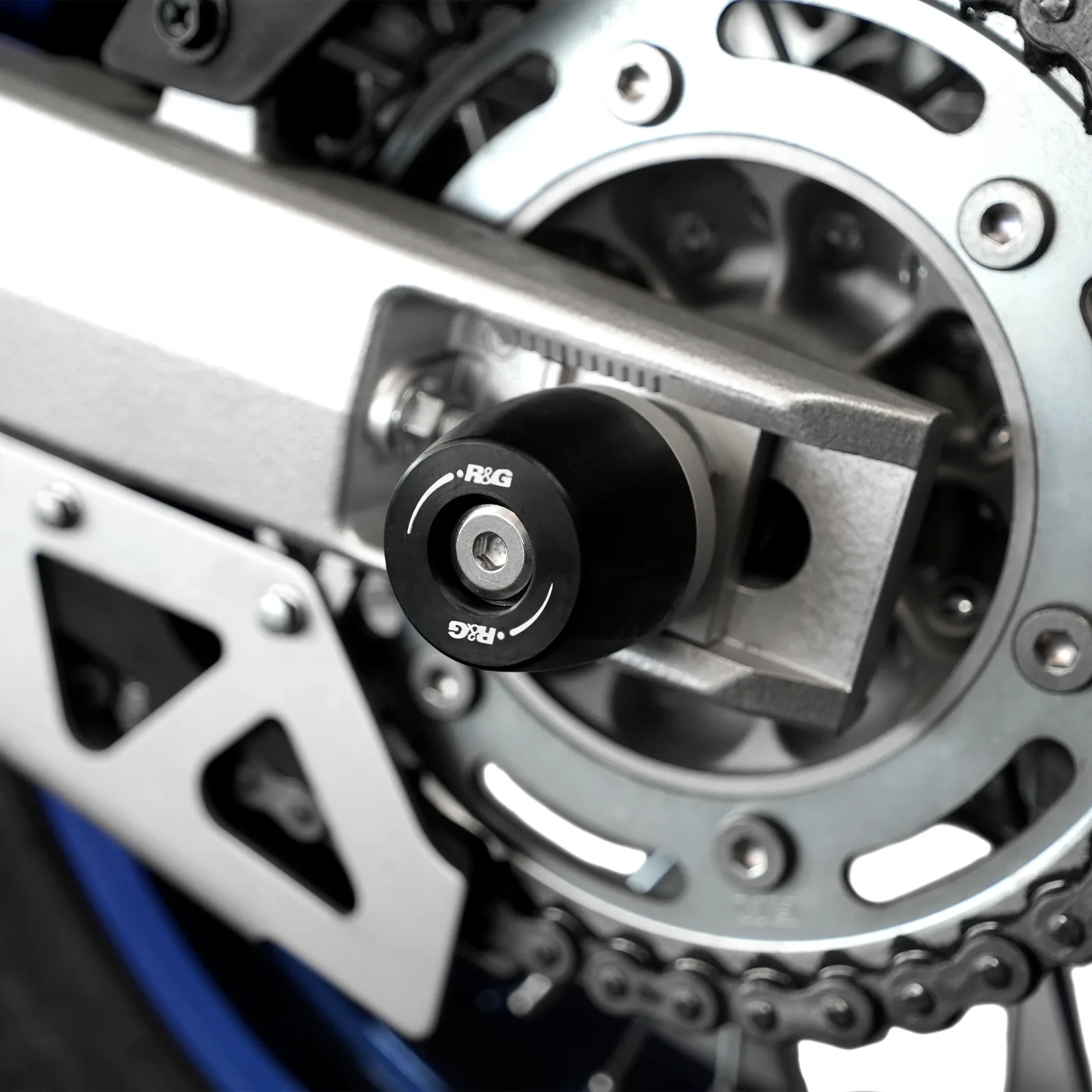 R&G Протектори за шарнир APEX за Suzuki DR-Z4S (2025+), DR-Z4SM (2025+)
