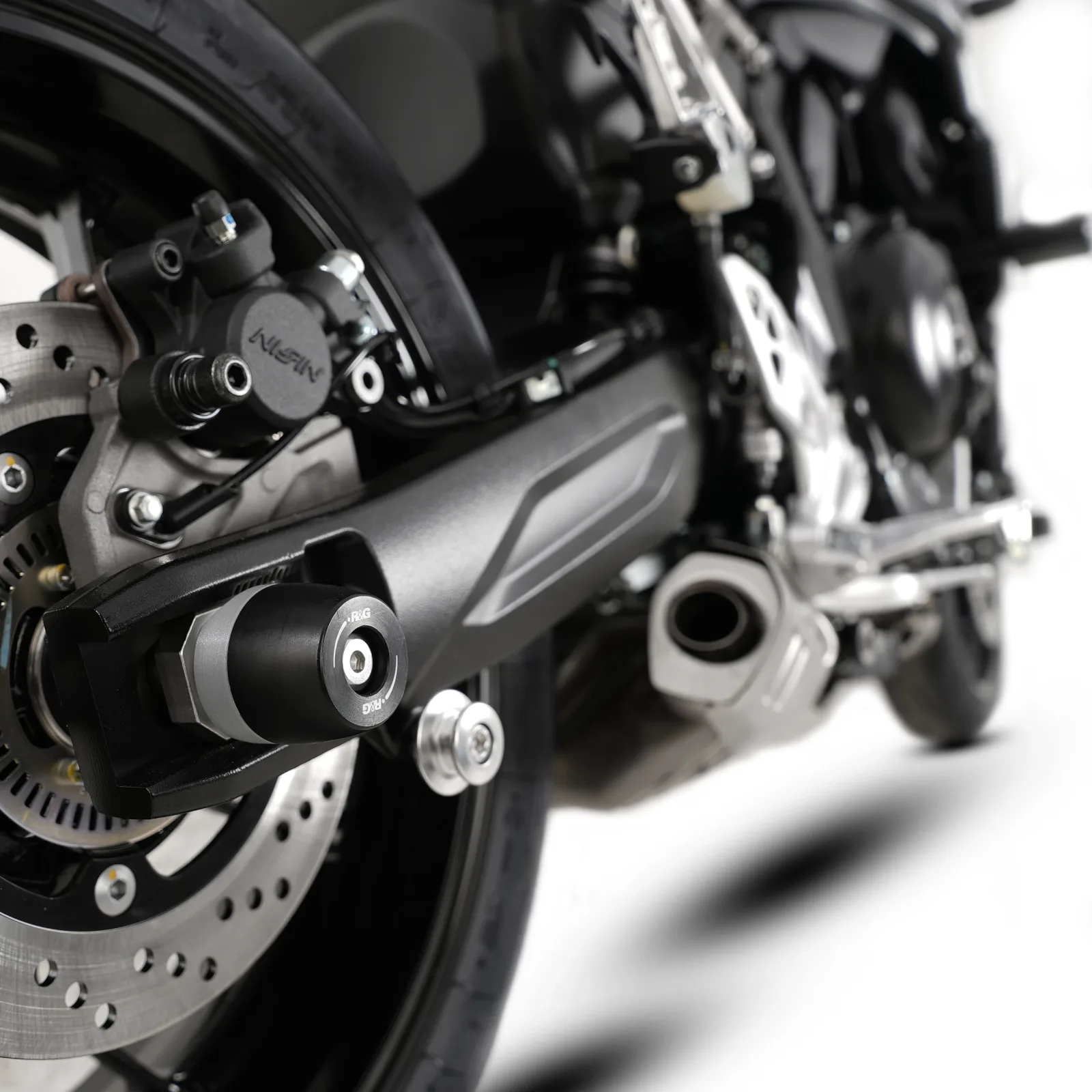 R&G Протектори за шарнир APEX за Suzuki GSX-8S (2023+), V-Strom 800 (2023+), GSX-8R (2024+), GSX-8T (2025+), GSX-8TT (2025+)