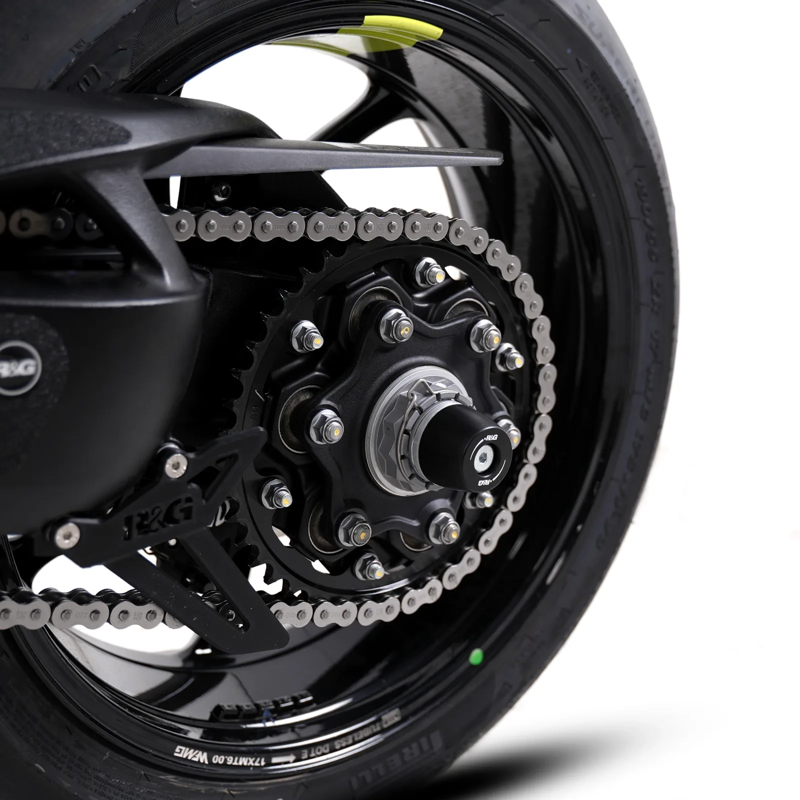 R&G Протектори за шарнир APEX за Triumph Speed Triple 1200 RR (2022+), Speed Triple 1200 RS (2025+) и др.
