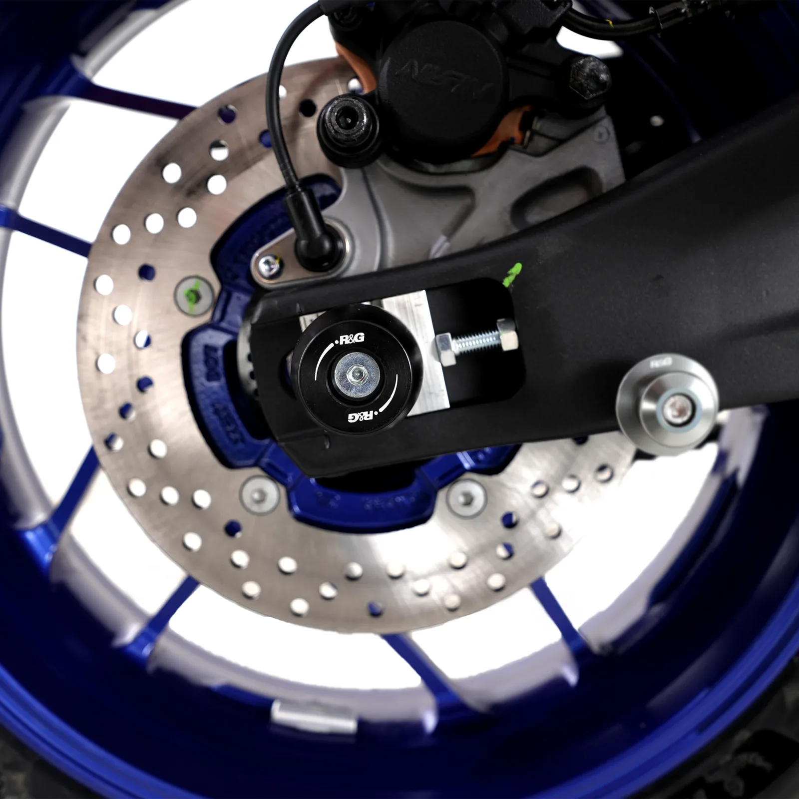 R&G Протектори за шарнир APEX за Yamaha Tracer 7 (2021+), Tracer 7 GT (2021+)