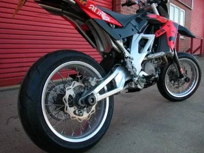 R&G Протектори за шарнир за Aprilia SXV 450 (до 2007), SXV 550 (до 2012), Shiver 750 (2008–2016), Dorsoduro 750 и др.