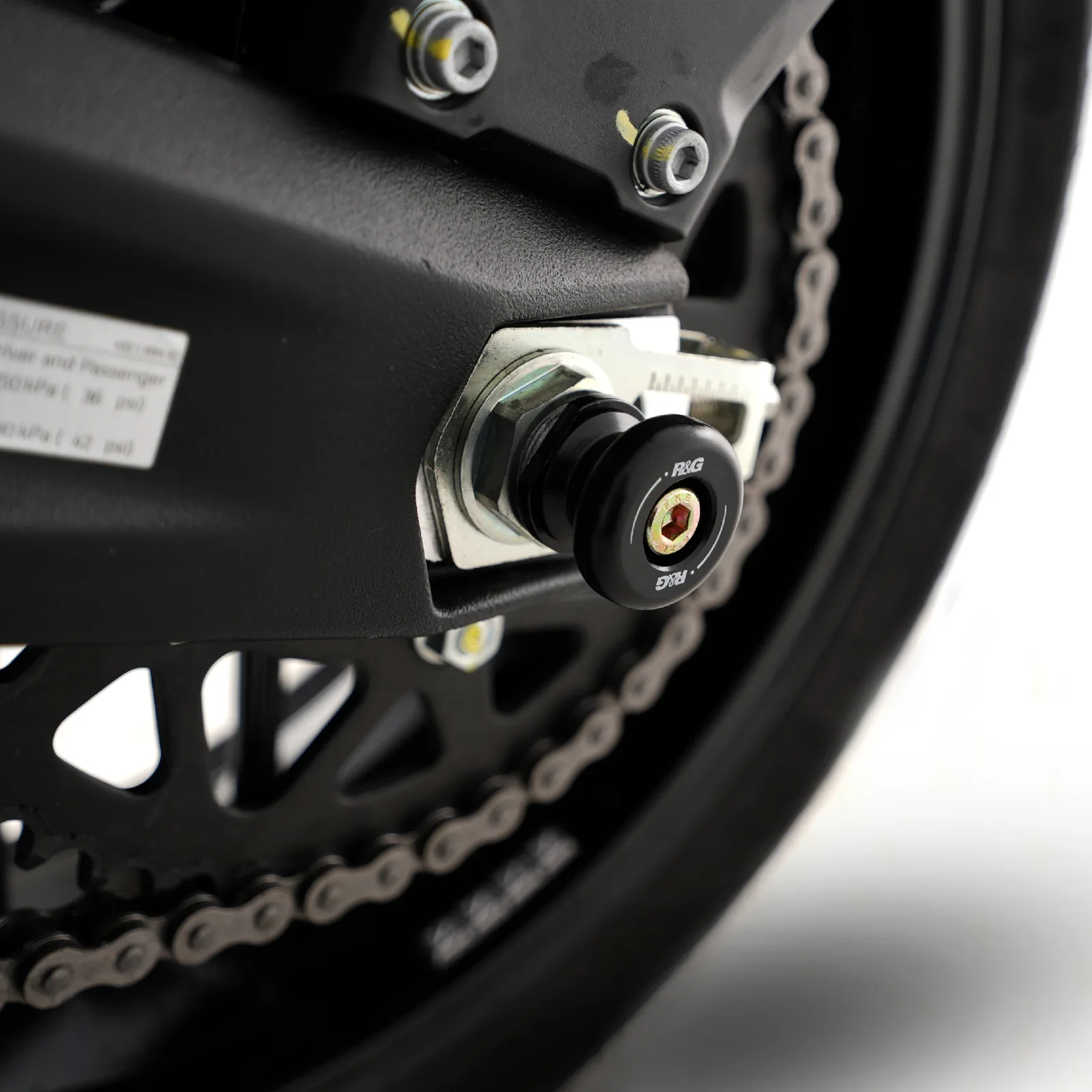 R&G Протектори за шарнир за Ducati Scrambler Icon (2015+), Scrambler Full Throttle (2016, 2019, 2023+) и др.