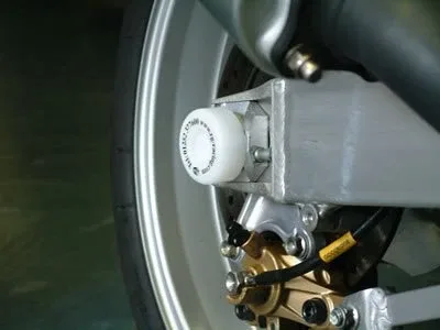 R&G Протектори за шарнир за Suzuki GSX 1300R Hayabusa (2001–2007), GSX-R 750 (1996–2005), GSX-R 600 (1996–2005) и др.