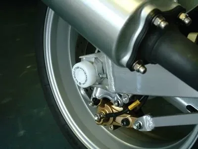 R&G Протектори за шарнир за Suzuki GSX 1300R Hayabusa (2001–2007), GSX-R 750 (1996–2005), GSX-R 600 (1996–2005) и др.