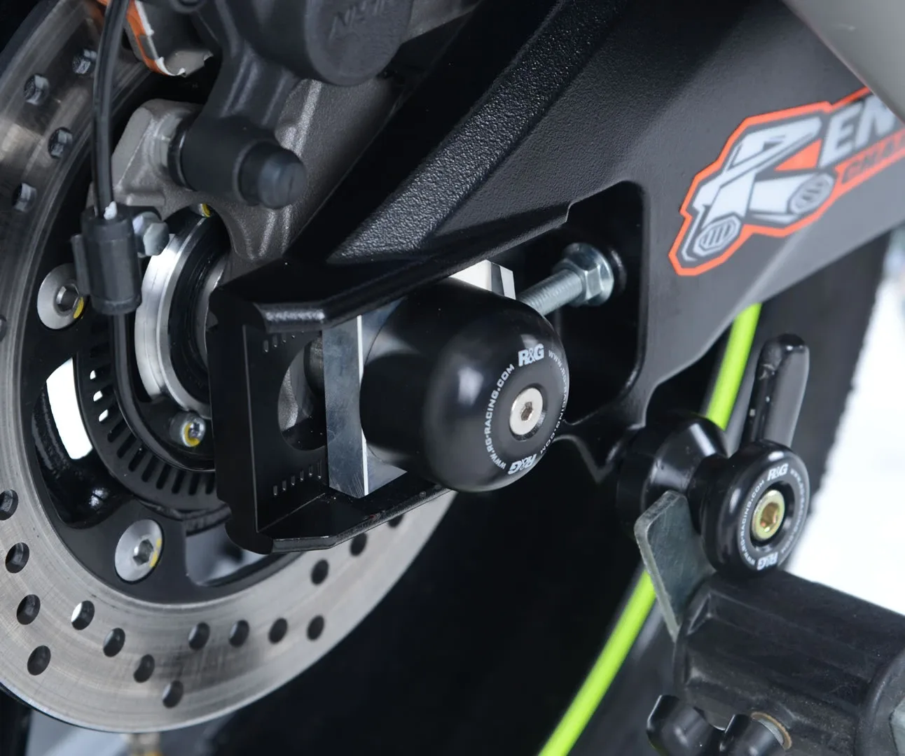 R&G Протектори за шарнир за Suzuki GSX-R 1000 (2017–2024), GSX-R 1000R (2017+)