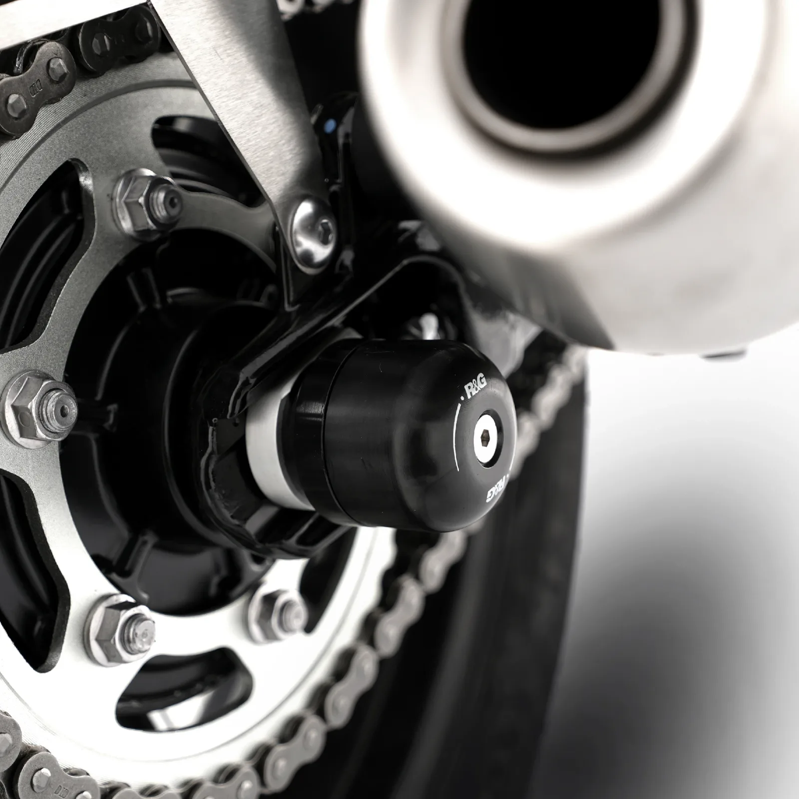 R&G Протектори за шарнир за Triumph Street Twin 900 (2016–2018), Thruxton 1200 R (2016–2018) и др.