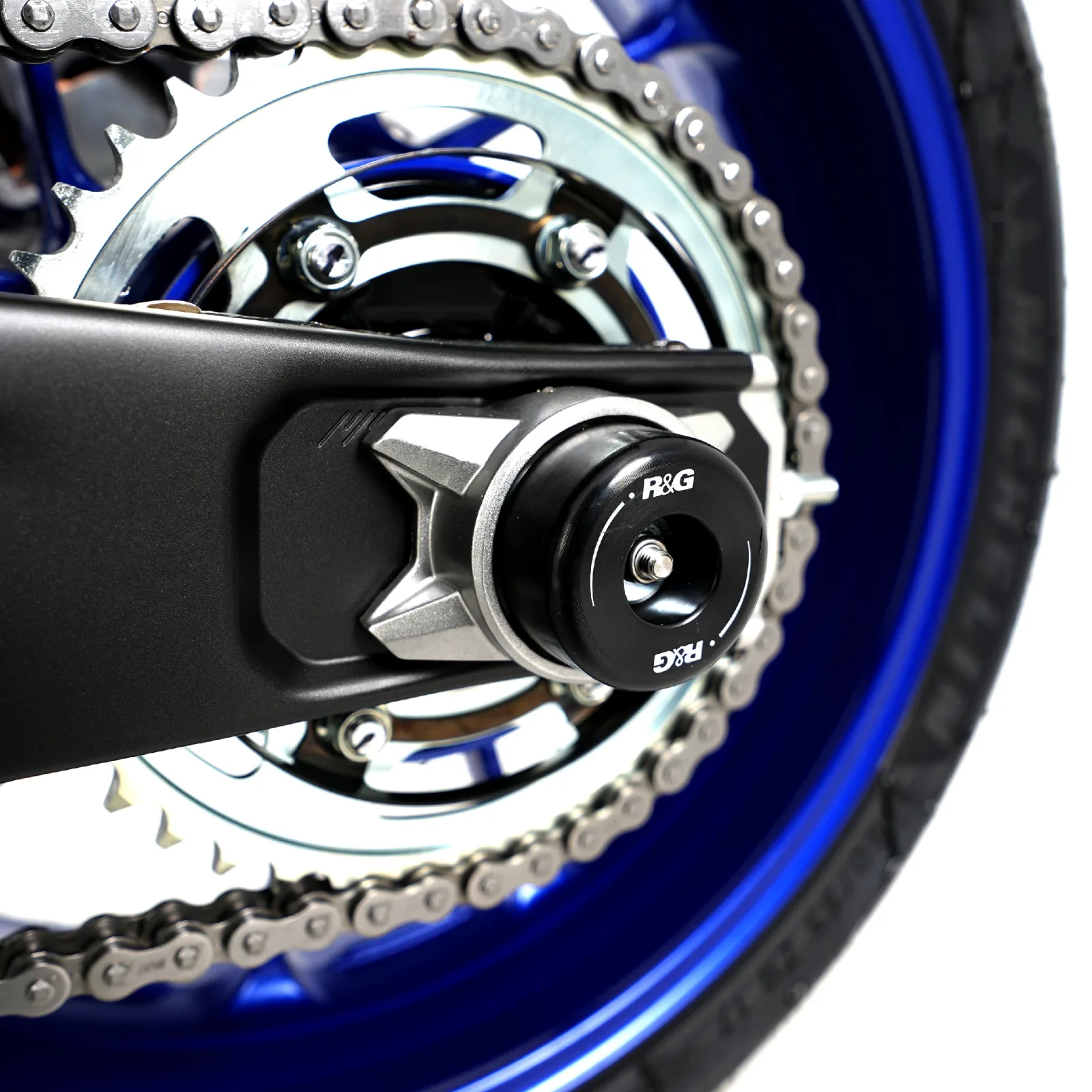 R&G Протектори за шарнир за Yamaha MT-07 (2014–2024), XSR 700 (2016+), YZF-R7 (2022–2025)