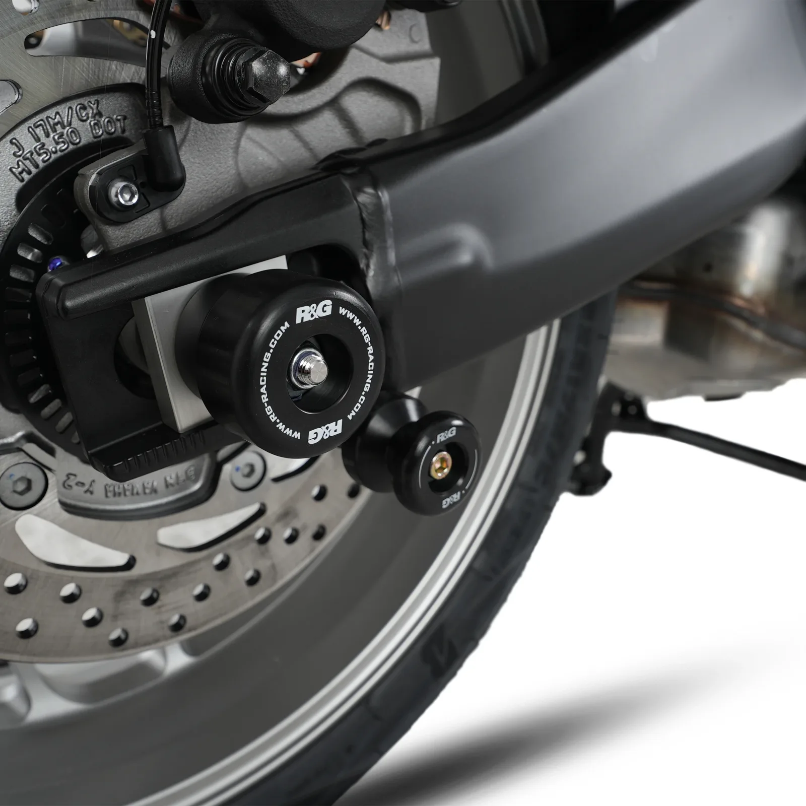 R&G Протектори за шарнир за Yamaha MT-09 (2021+), MT-09 SP (2021–2023), Tracer 9 (2021–2024), Tracer 9 GT (2021+) и др.