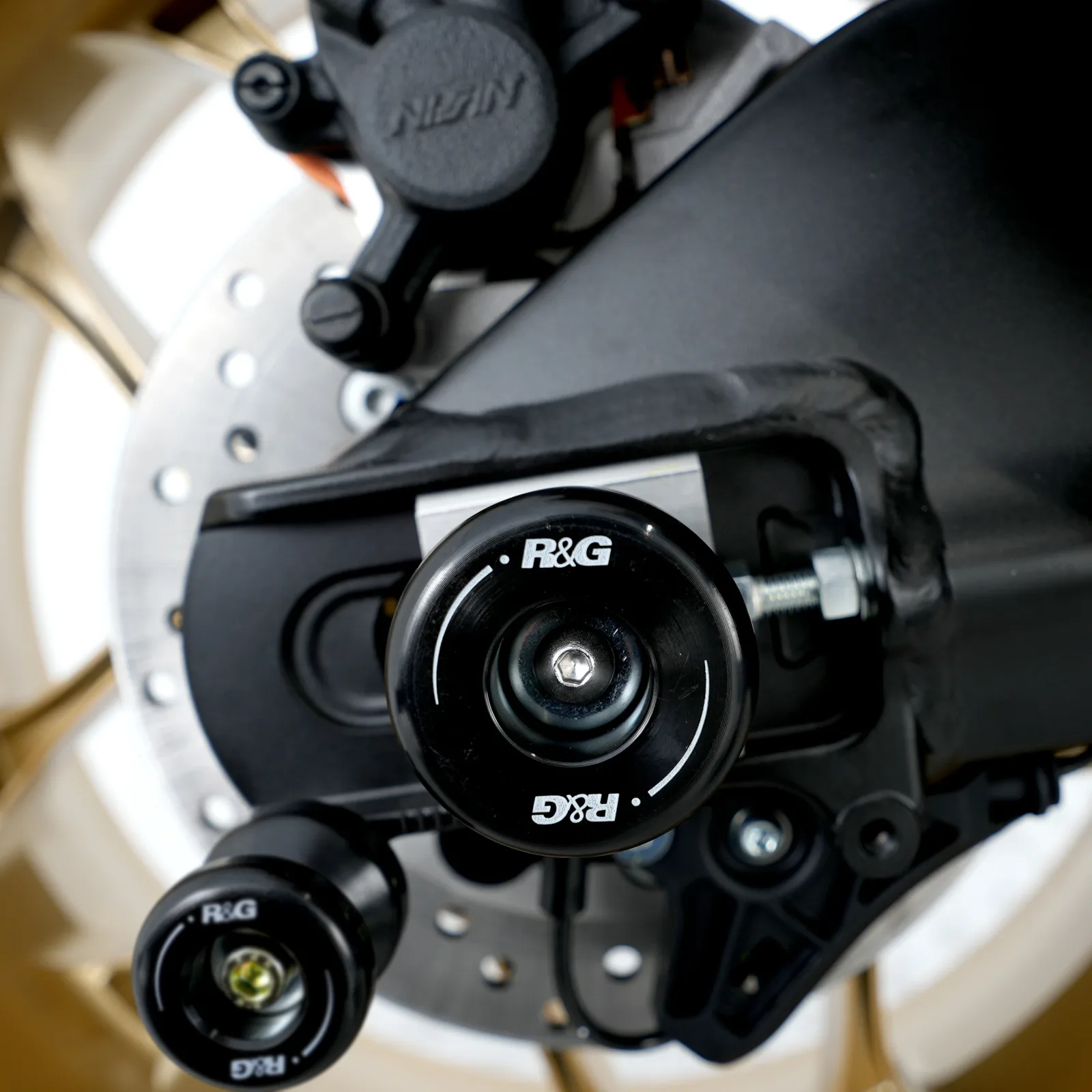 R&G Протектори за шарнир за Yamaha YZF-R6 (2006–2017), YZF-R1 (2009+), YZF-R1M (2015+)