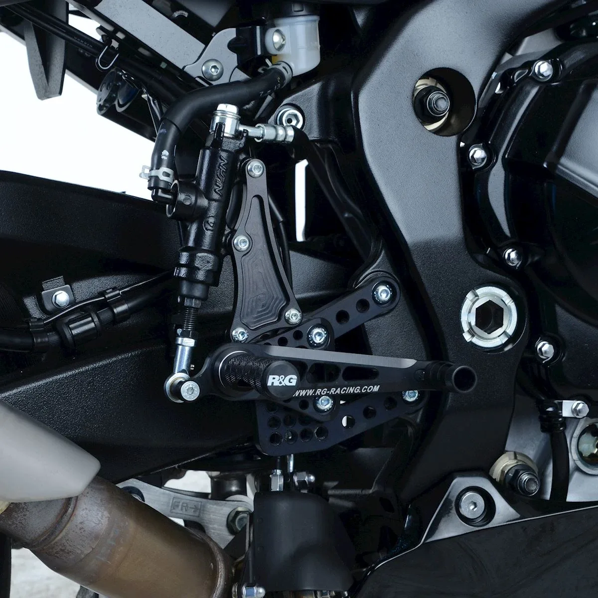 R&G Регулируеми степенки за Suzuki GSX-R 1000 (2017–2024), GSX-R 1000R (2017+)