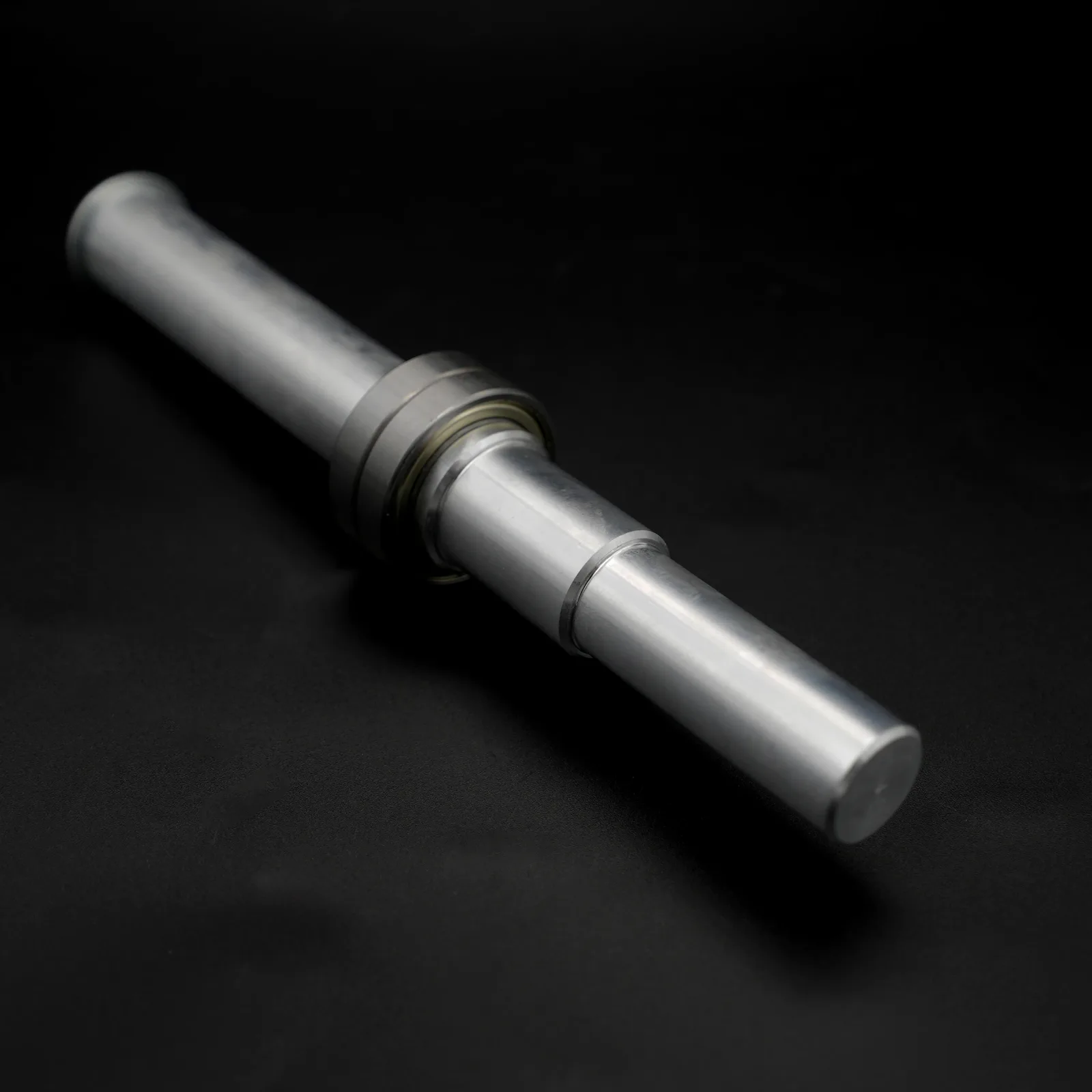 R&G Щифт за едностранна стойка Workshop 25.8mm/21.7 mm за Ducati Hypermotard 1100 (2007), 848 (2008–2014), Hypermotard 796 (2010–2013) и др.