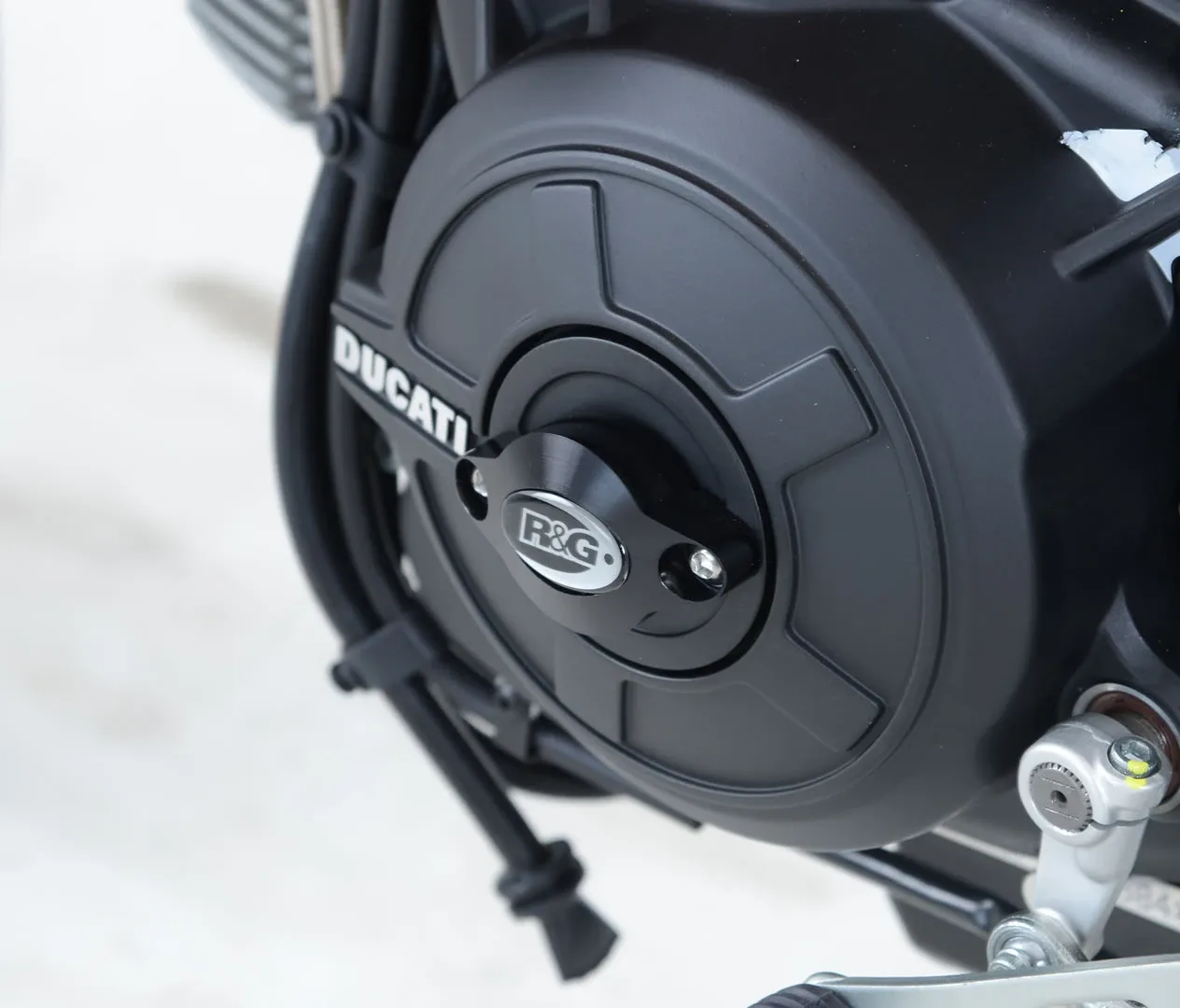 R&G Слайдер за двигател за Ducati Sport 1000 (2007–2014), Monster 696 (2008–2014), Streetfighter 1098 (2009–2013) и др.