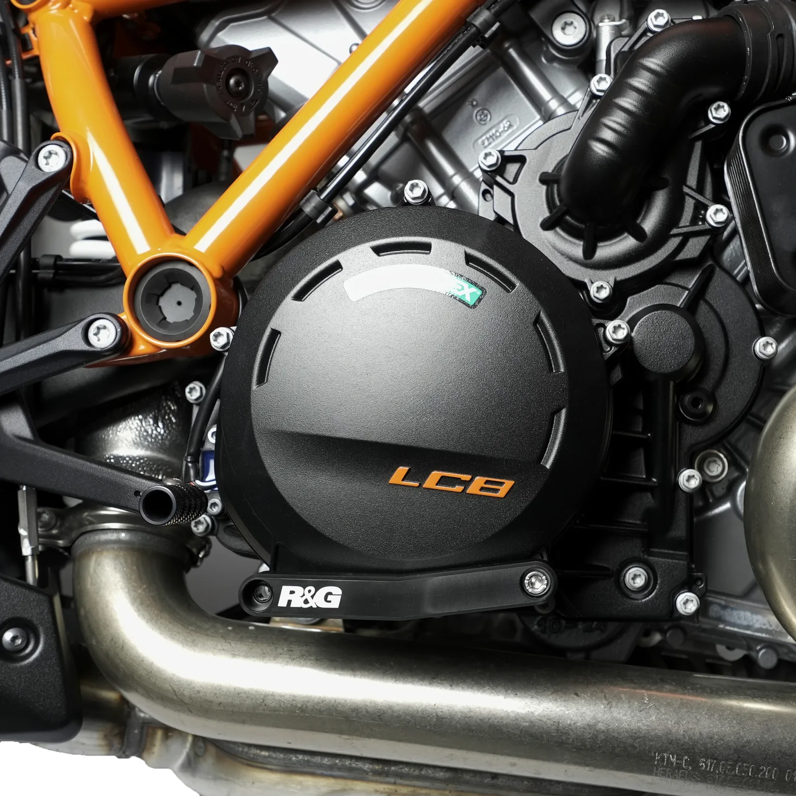 R&G Слайдер за двигател за KTM 1390 Super Duke R Evo (2024+), 1390 Super Duke R (2024+) (ECS0198BK)