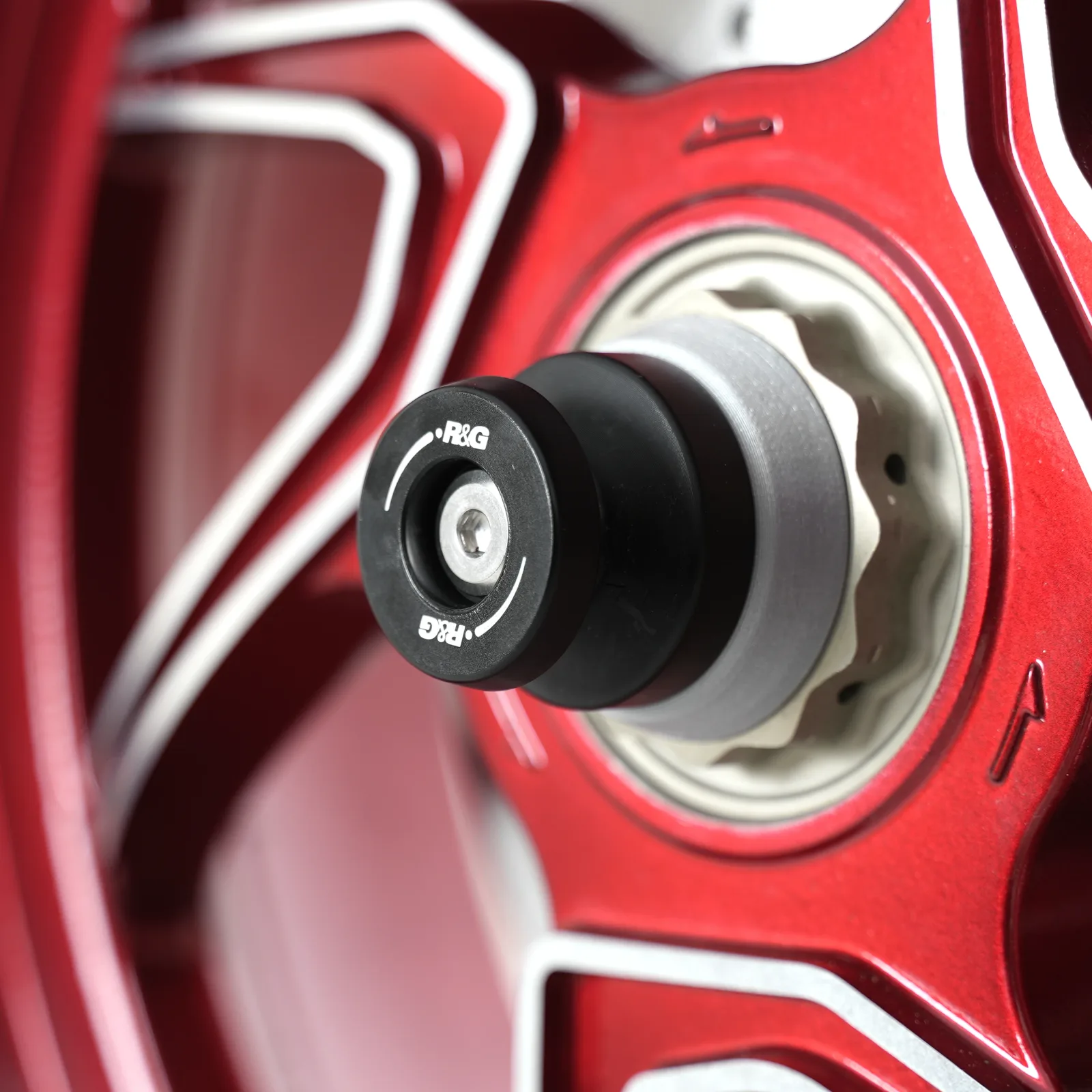 R&G Слайдери за ос APEX за MV Agusta Brutale 750, Brutale 910, F4 1000 (2006–2008, 2010–2014), F3 675 (2012–2018) и др.