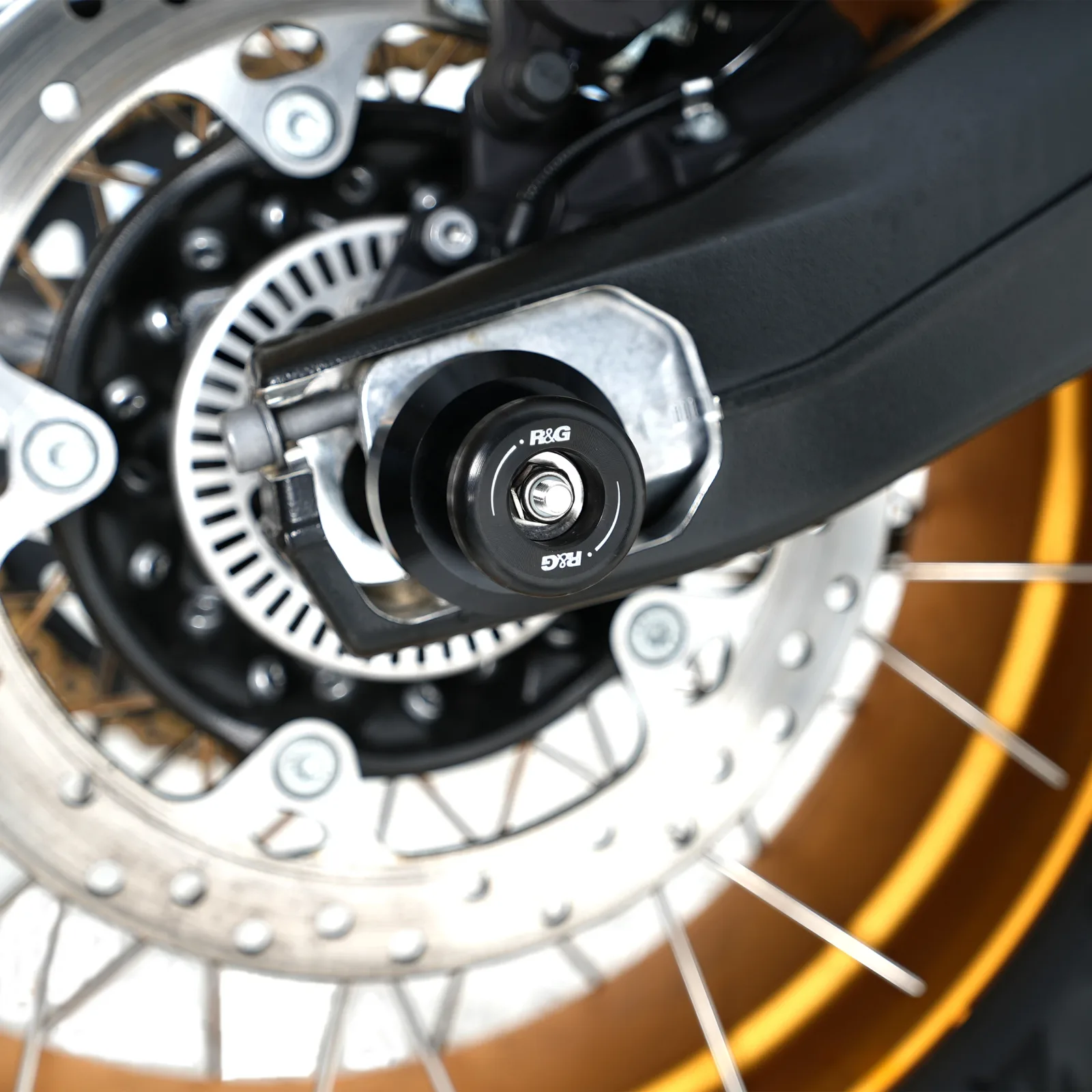 R&G Слайдери за ос за BMW F 900 R (2020–2024), F 900 XR (2020–2024), F 900 GS (2024+)