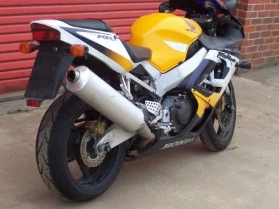 R&G Слайдери за ос за Honda CBR 929RR (2000–2001)