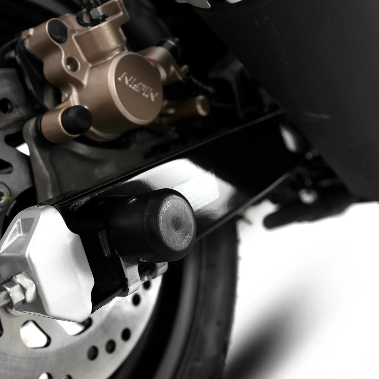 R&G Слайдери за ос за Honda MSX 125 Grom (2013+), Monkey 125 (2018+), ST 125 Dax (2022+)