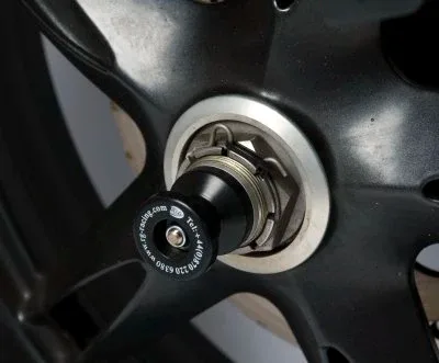 R&G Слайдери за ос за Triumph Speed Triple 1050 (2005–2010), Sprint ST 1050 (2005–2007, 2010)