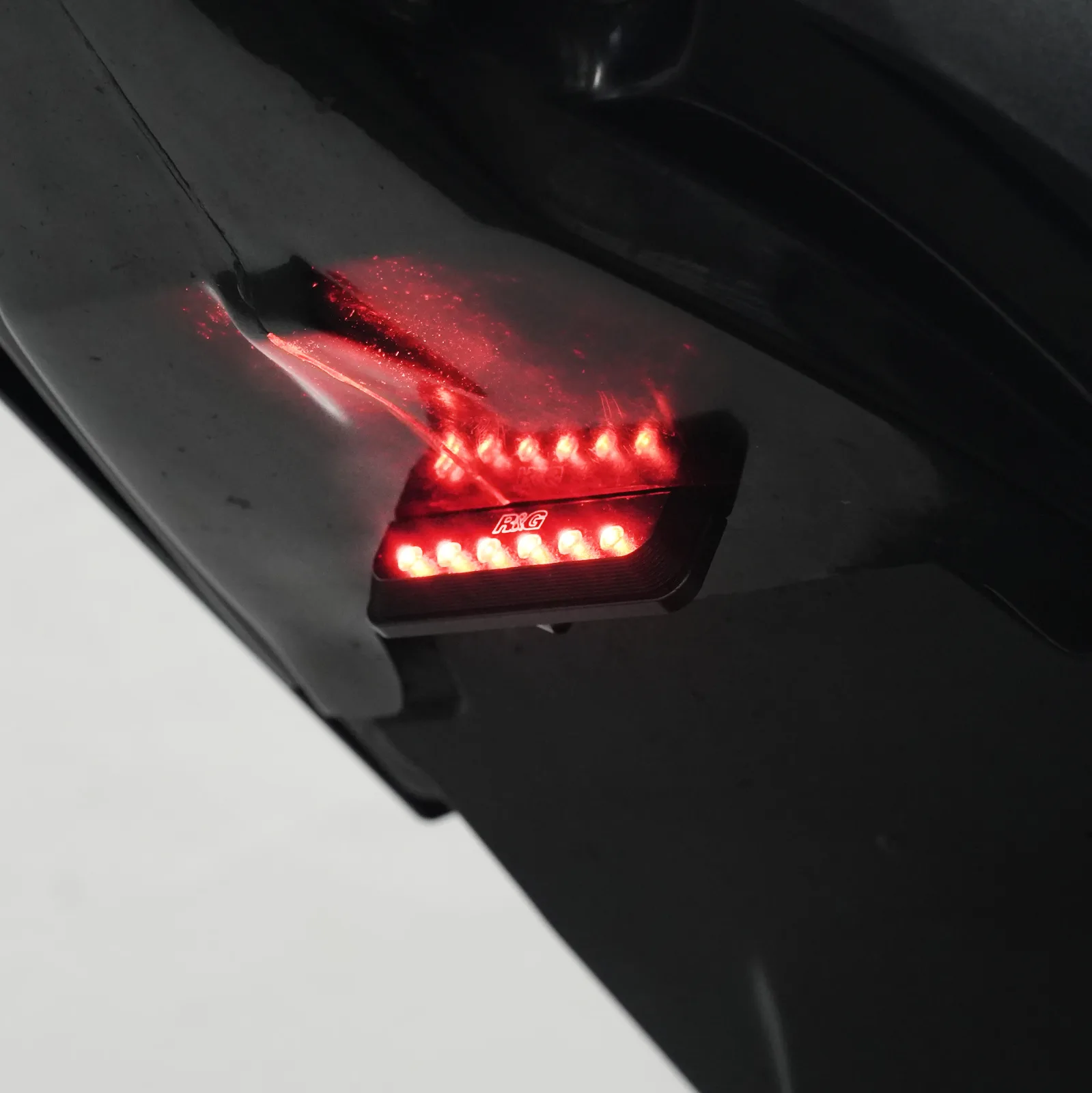 R&G Светлина за дъжд (6 LED)