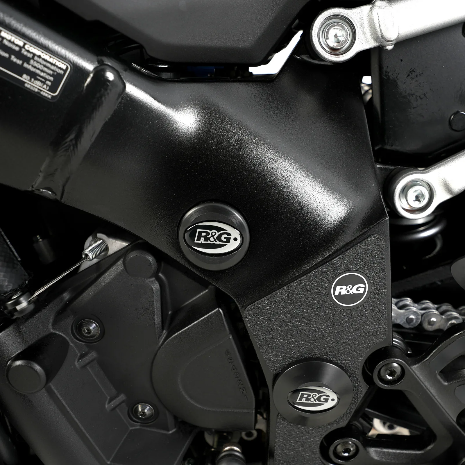 R&G Тапи за рама (горни) (лява страна) (дясна страна) за Suzuki GSX-S 1000 (2015+), GSX-S 1000F (2015–2020), GSX-S 1000 Katana (2019+) и др.