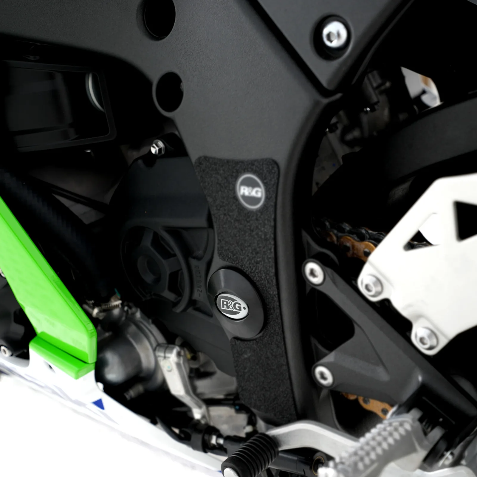 R&G Тапи за рама (лява страна) за Kawasaki ZX-10R (2016+), ZX-10RR (2021+)