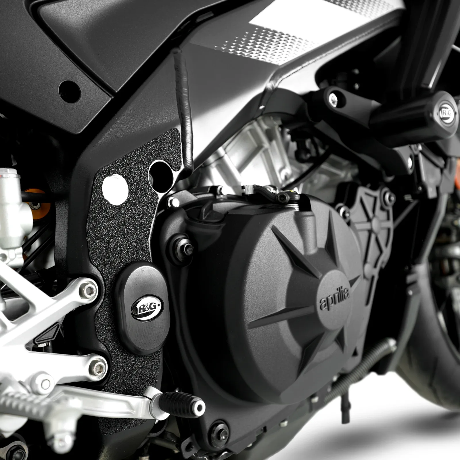 R&G Тапи за рама за Aprilia Tuono V4 R (2011–2014), Caponord 1200 (2013–2018), Tuono V4 1100 RR (2015–2023) и др.