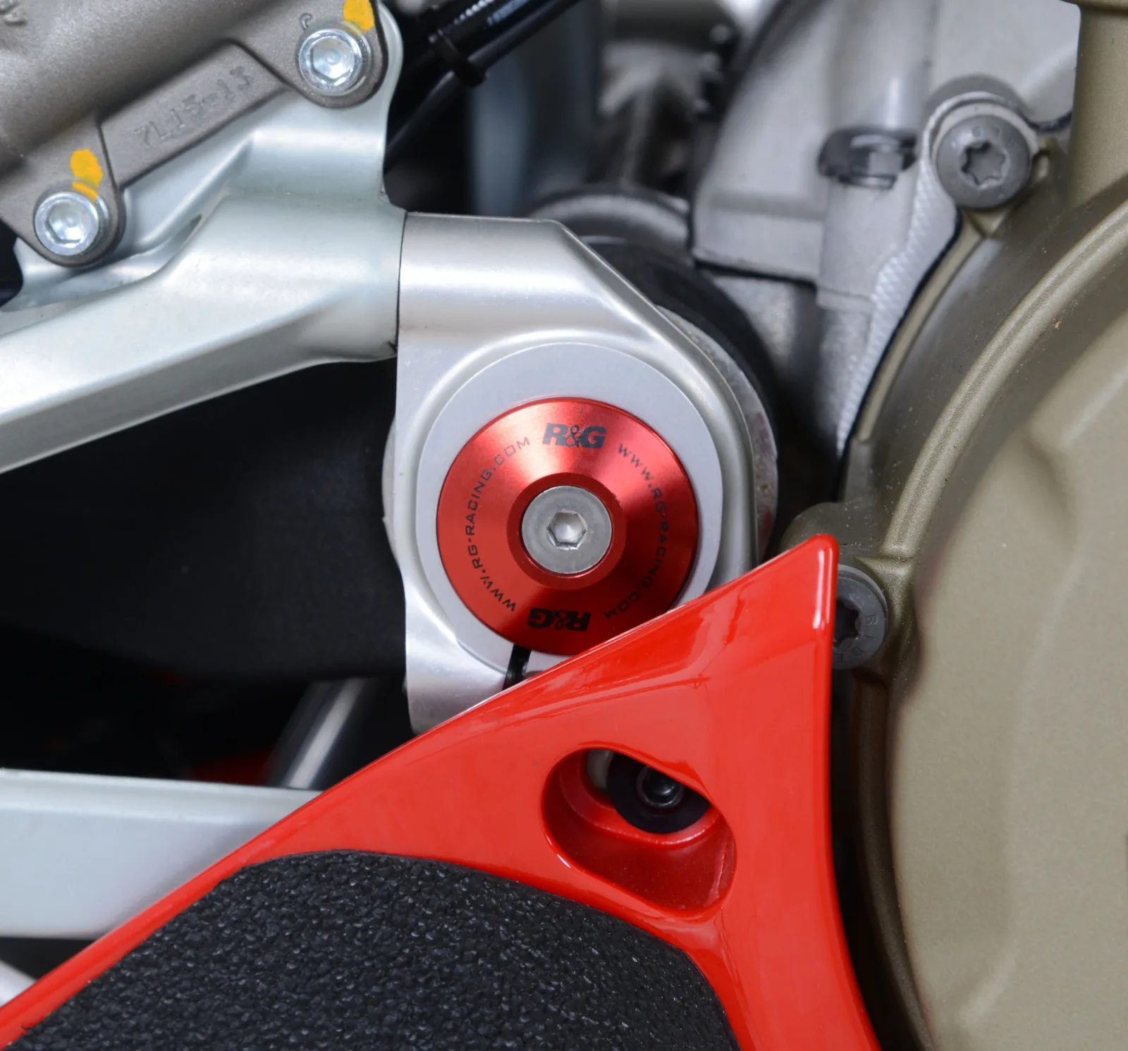 R&G Тапи за рама за Ducati Panigale V4 (2017–2019), Panigale V4 S (2018+), Panigale V4 R (2020) и др.