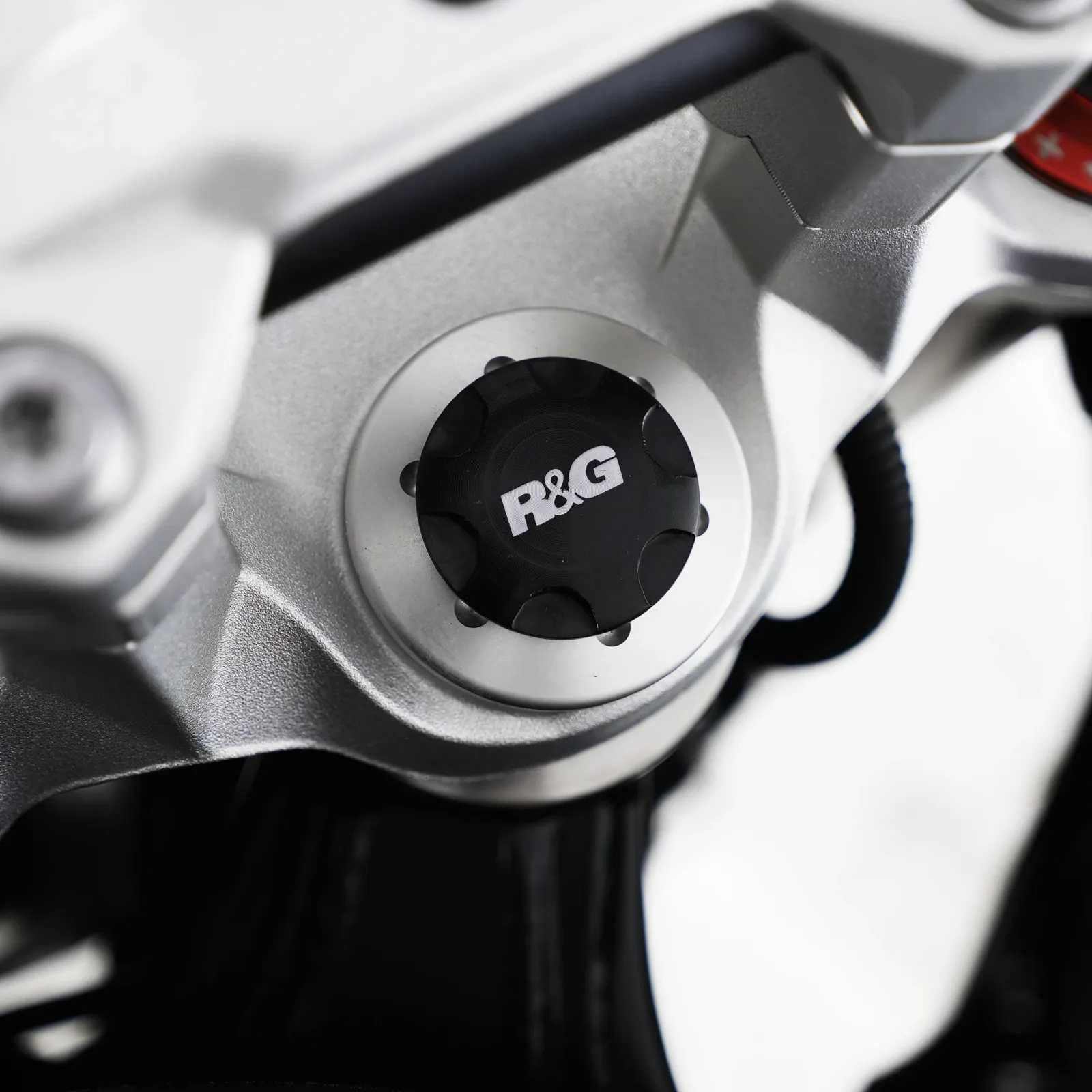 R&G Тапи за рама за Kawasaki Ninja 650 (2017–2024), BMW F 900 R (2020+), F 900 XR (2020–2024) и др.