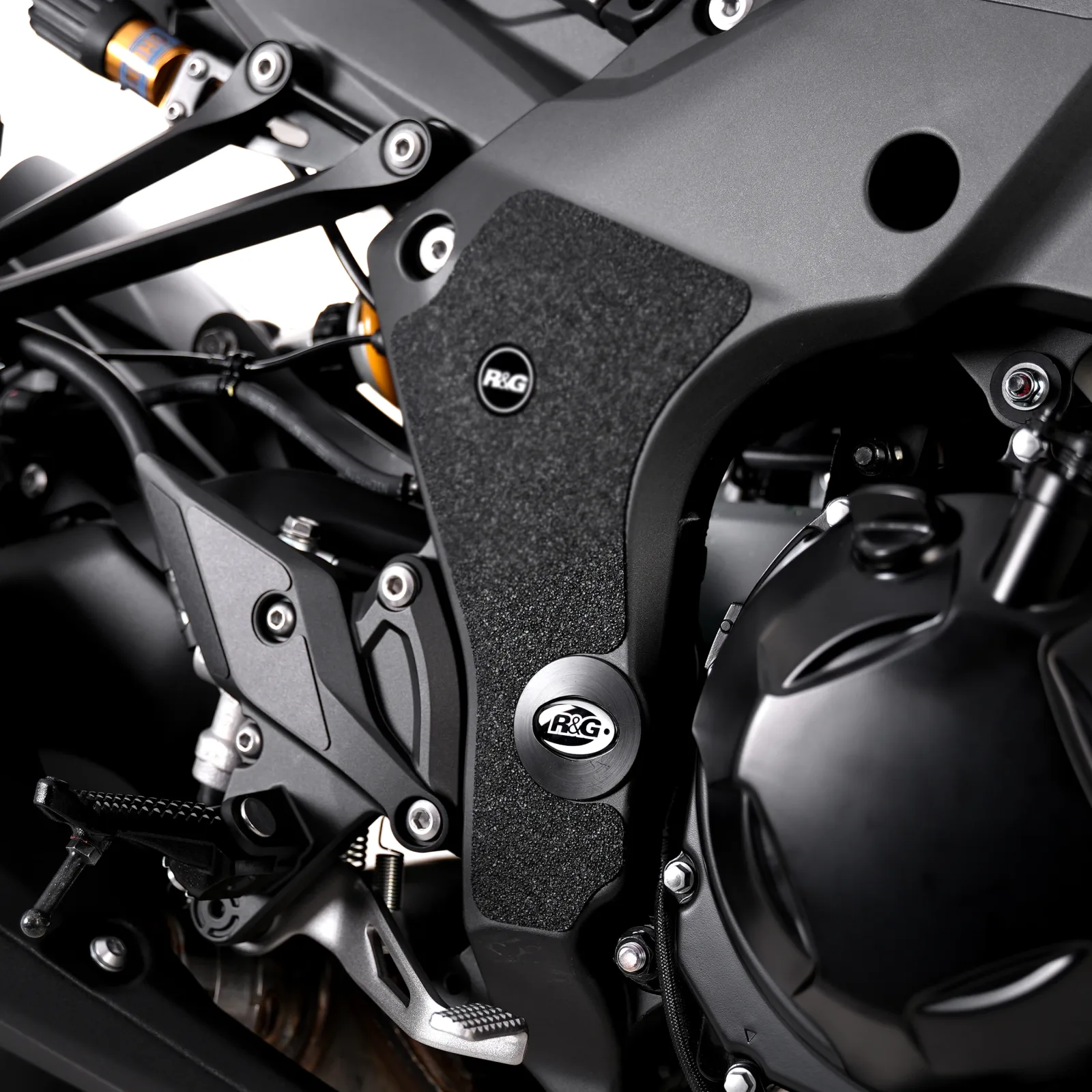 R&G Тапи за рама за Kawasaki ZX-10R (2008+), Z1000 (2010–2018), Z1000SX (2011–2019), Z1000R (2017–2020) и др.