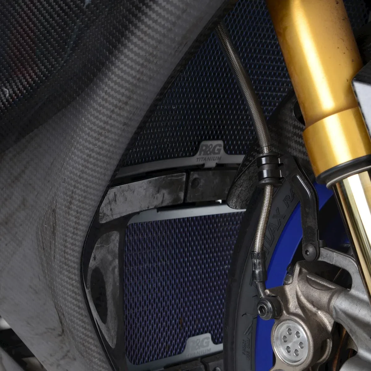 R&G Титаниева предпазна решетка за радиатор за Yamaha YZF-R1 (2015+), YZF-R1M (2015+), MT-10 (2016+)