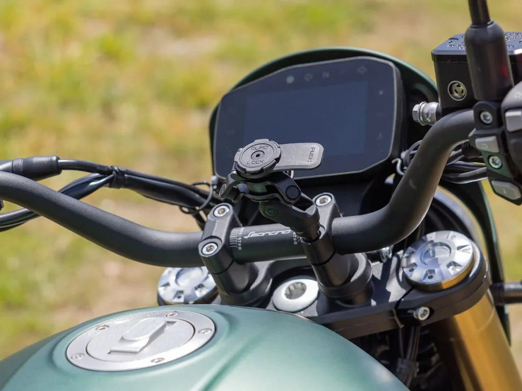 Стойка за телефон за болта на скобата на кормилото Quad Lock Handlebar Clamp Bolt Mount PRO