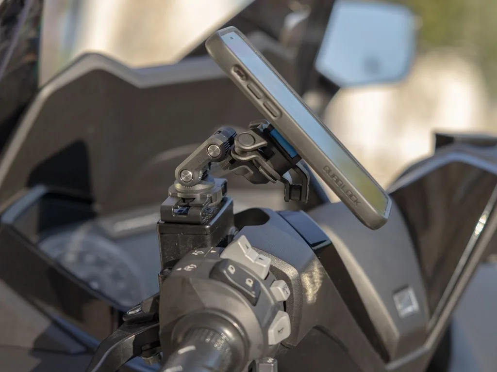 Стойка за телефон за казанчето на спирачката Quad Lock Brake Reservoir Mount