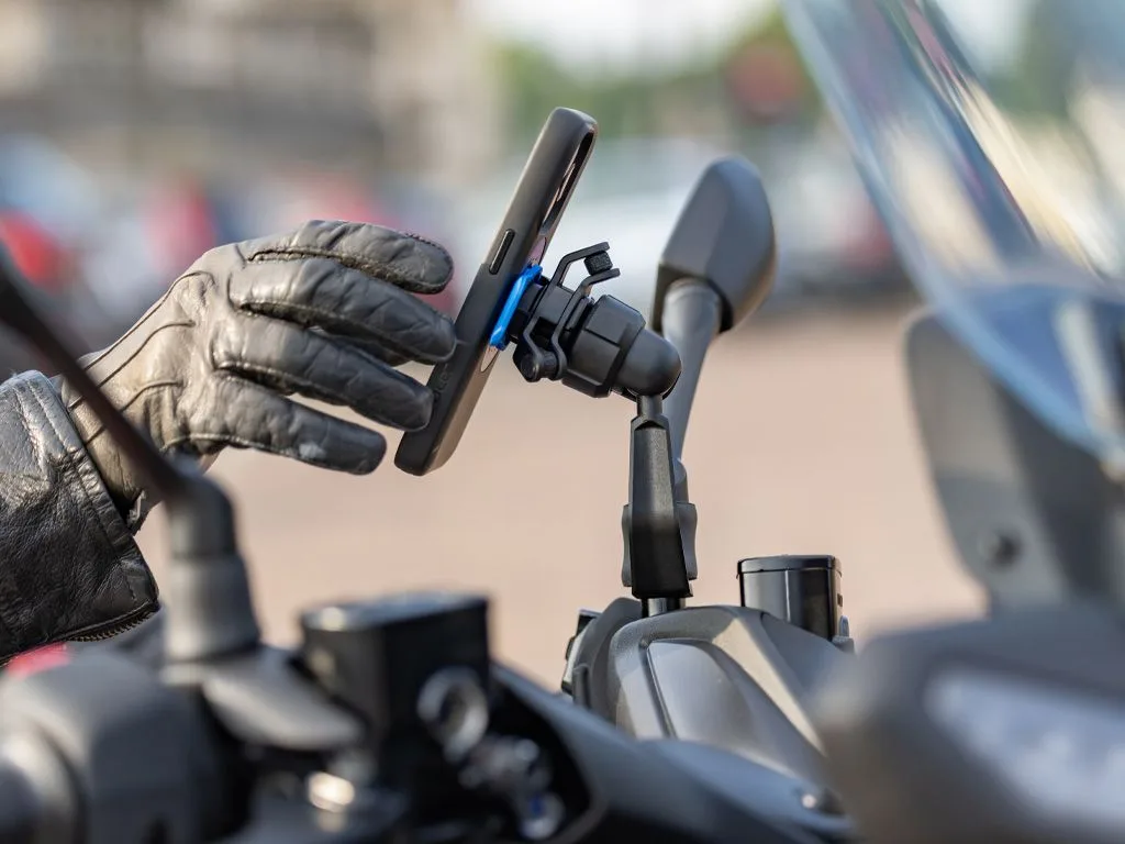 Стойка за телефон за основата на огледалото Quad Lock Mirror Stem Mount